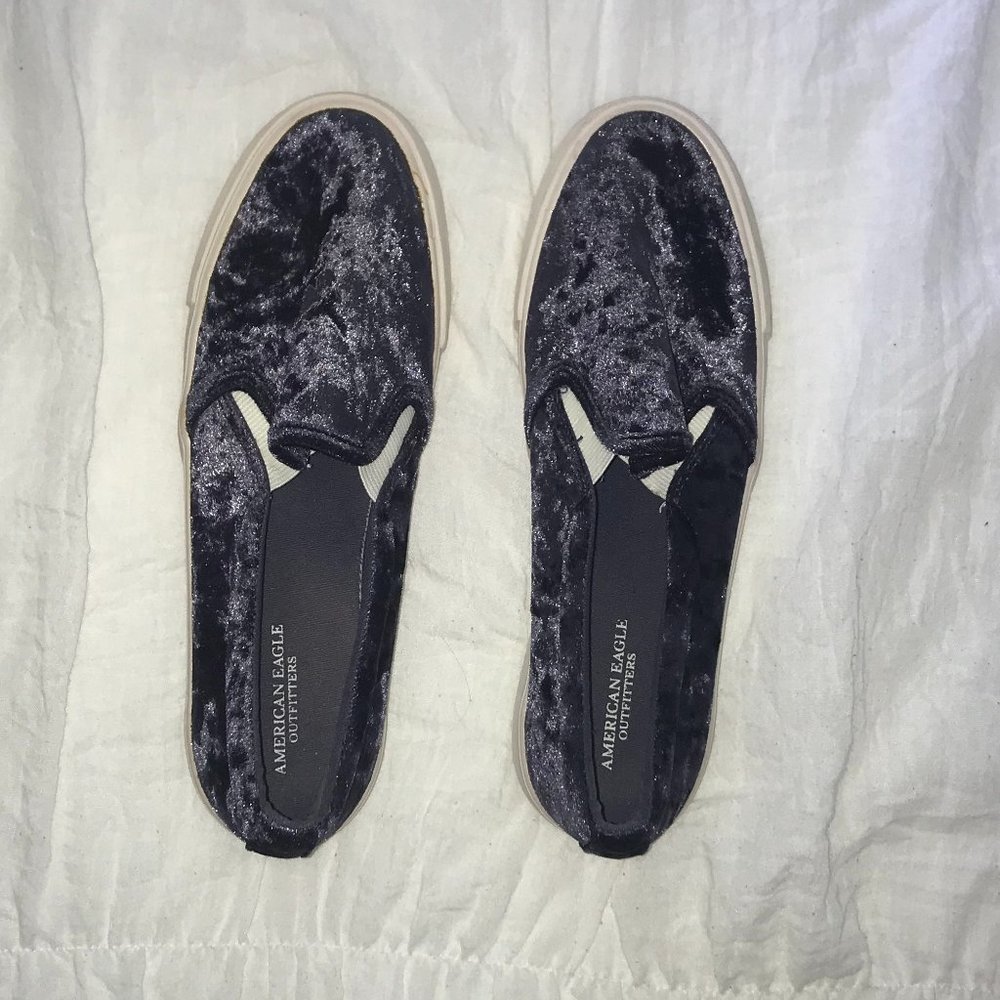 AMERICAN EAGLE SLIP ON SHOES